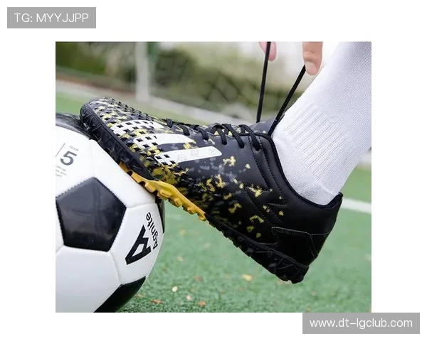 晋江杂款足球鞋精选：兼具舒适性与时尚感的运动鞋推荐